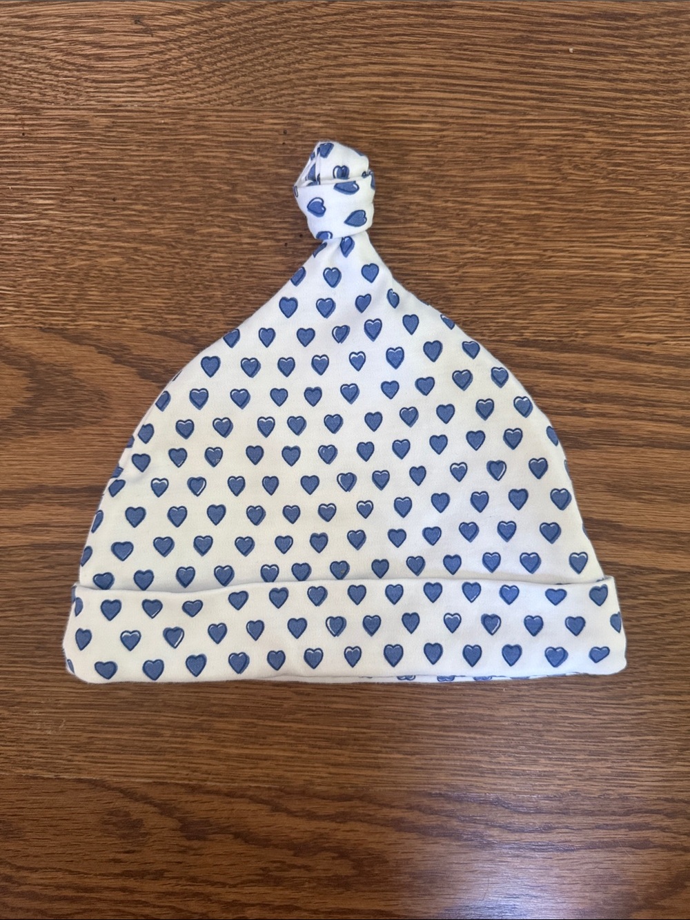 Roller Rabbit Baby Knot Hat in White with Blue Hearts Pima cotton